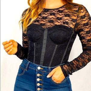 🦄 2X’s Host Pick 🦄 Black Lace Bodysuit